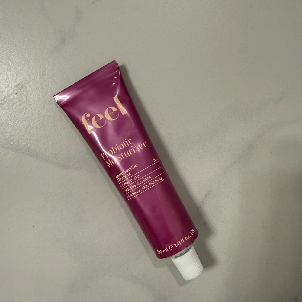 Feel Probiotic Moisturizer - Purple